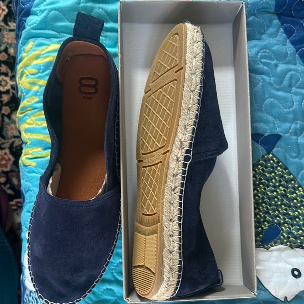 Brand New Leather round toe Espadrilles